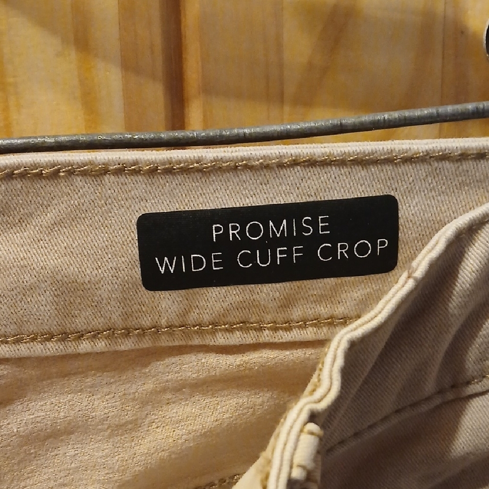 Wm's Sz 14 Miracle Body Pale Khaki Slim Stretch Jeans - Picture 4 of 11